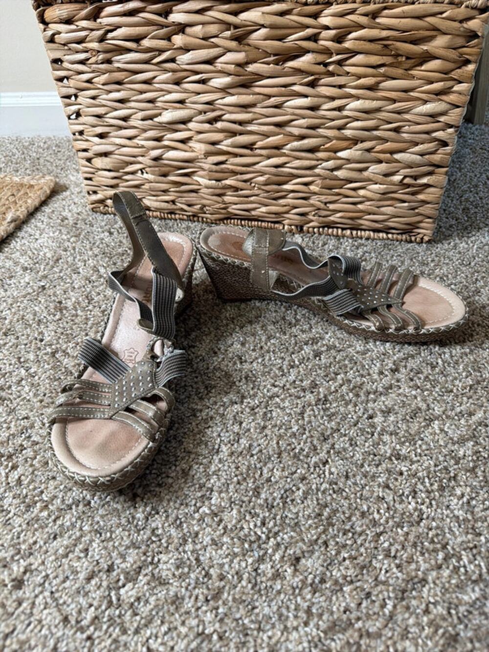 3 for $9 Remonte brown, leather strap, sandals 42 392